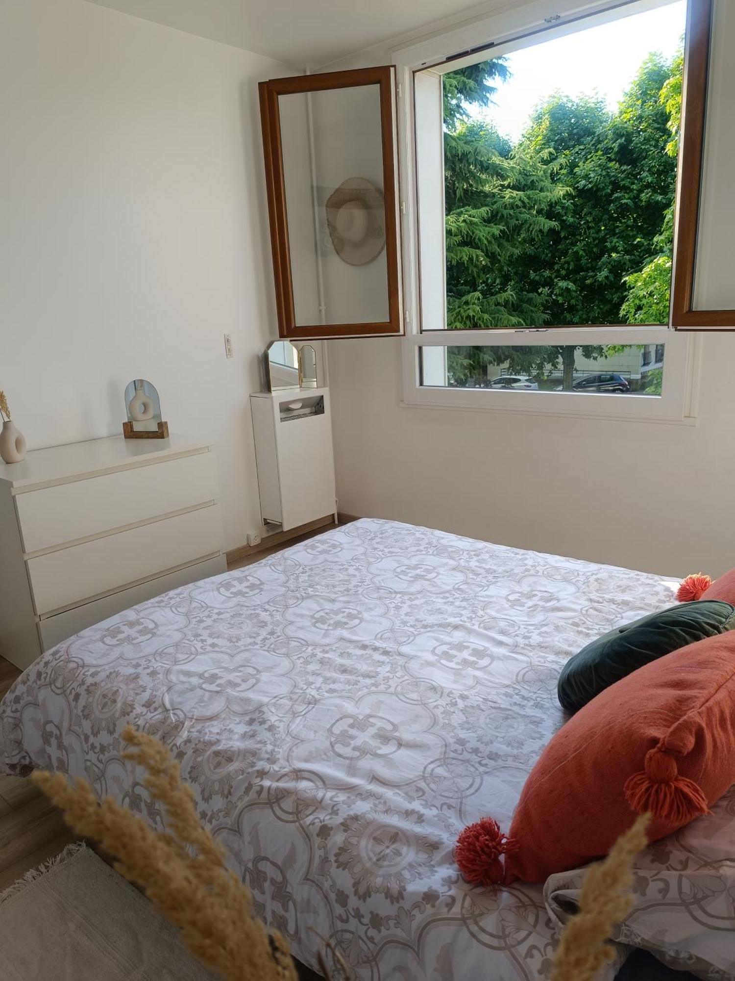 Private Room In Cozy Homestay - Line 14, Direct Access To Paris - Airport Orly 셰빌리-라뤼 외부 사진